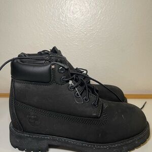 Timberland Kids Premium Youth Black Waterproof Boys Shoes/Boots Size 2M